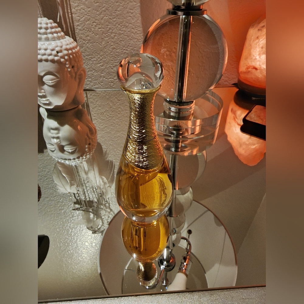 Christian Dior J'Adore perfume